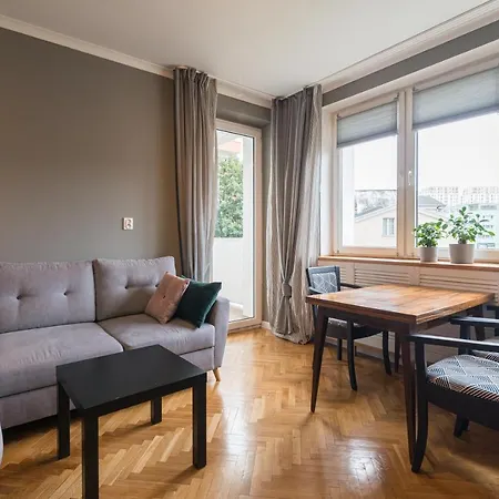 Main Street アパート *