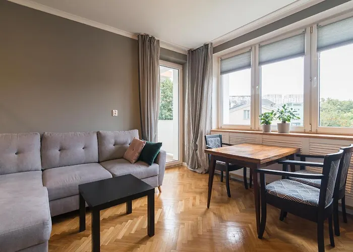 Main Street Apartment *